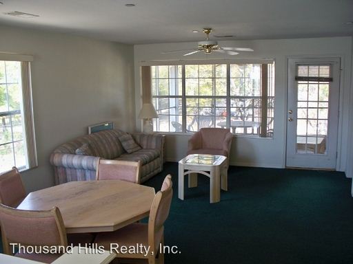 Foto del edificio - 720 Fall Creek Dr