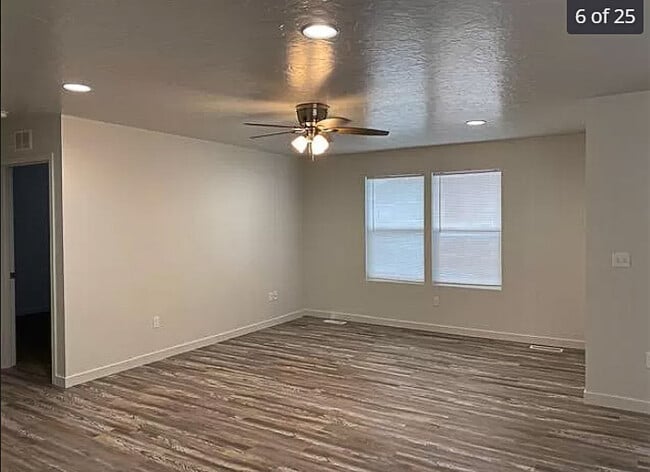 Building Photo - 298 Ash Loop