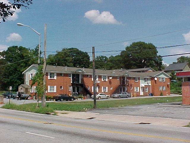 Foto del edificio - 816 Hank Aaron Dr SE