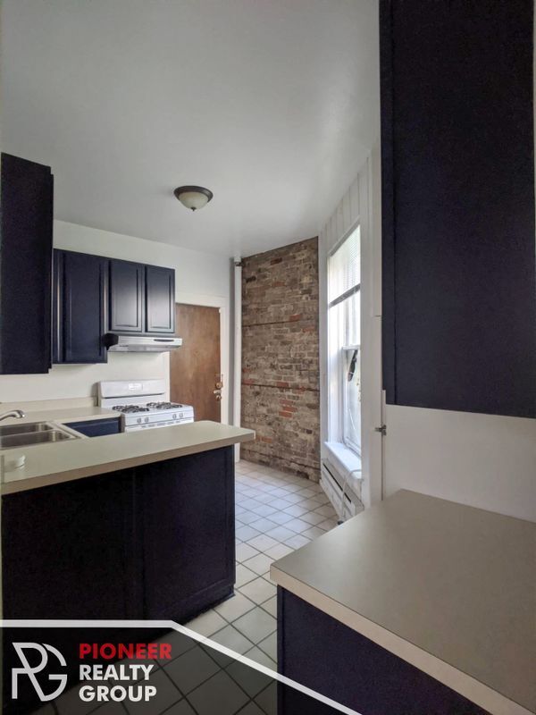 Building Photo - 1216 N Dearborn St