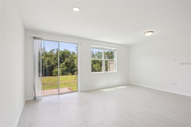 Foto del edificio - 16403 Bird of Paradise Ave