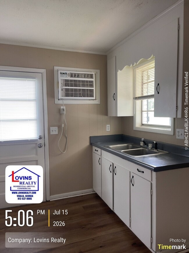Building Photo - 206b Nita Dr