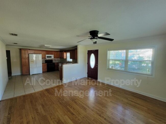 Building Photo - 6027 SE Cypress Rd