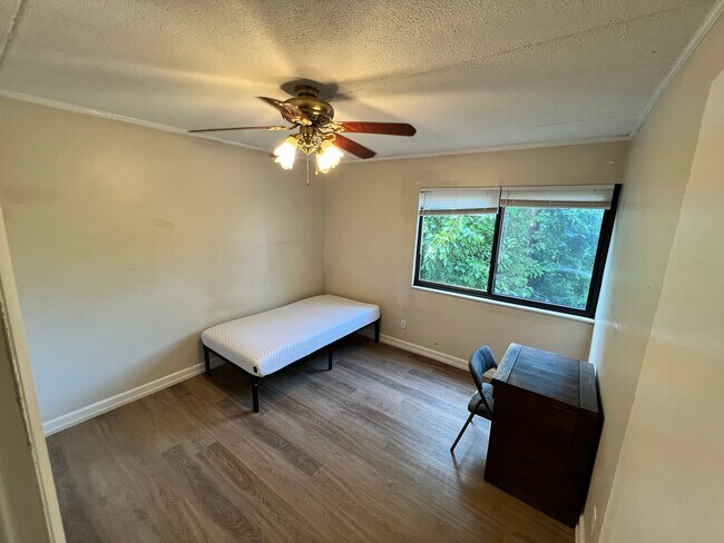 Foto del edificio - 2718 Painter Ave SW