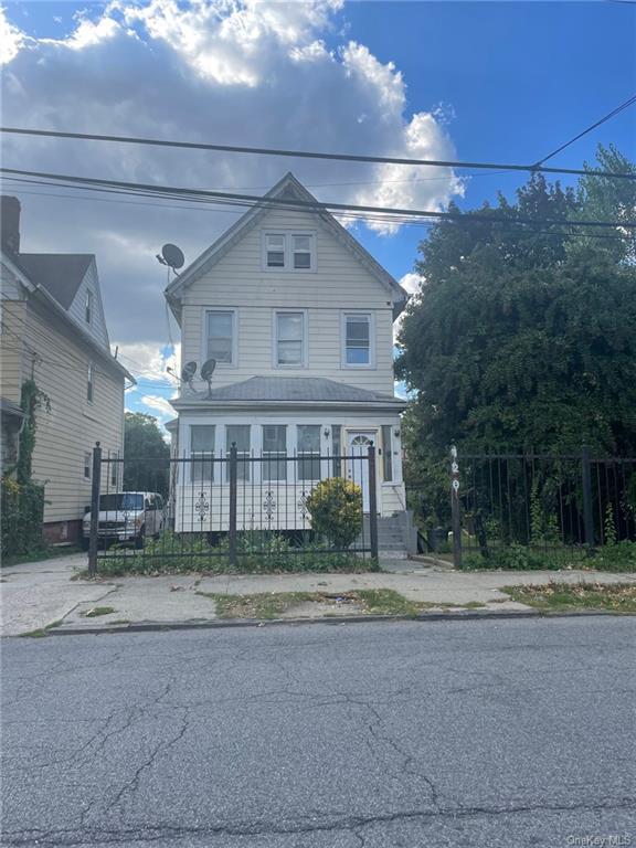 Building Photo - 120 S 11th Ave