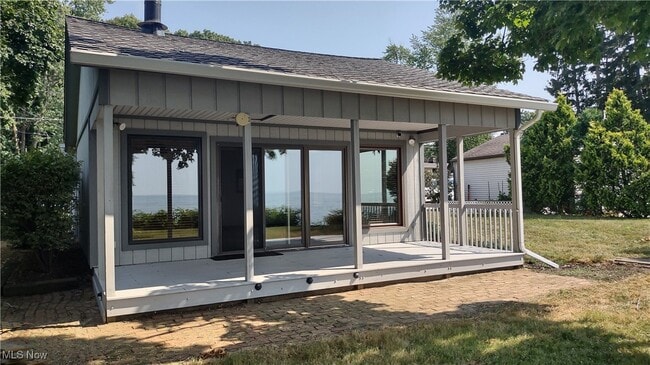 Building Photo - 38575 Beachview Rd