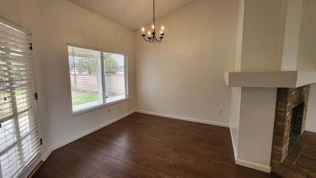 Building Photo - 6601 Camphor Ct