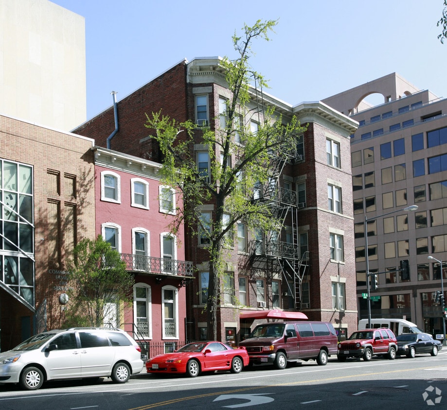 Building Photo - 500 3rd St NW