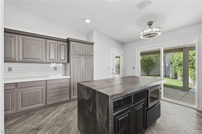 Building Photo - 3333 Indian Moon Dr