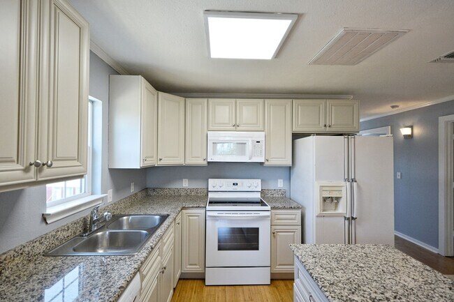 Foto del edificio - 1155 Farm To Market Rd 2722