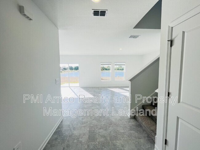 Foto del edificio - 1245 Deepwater Cir