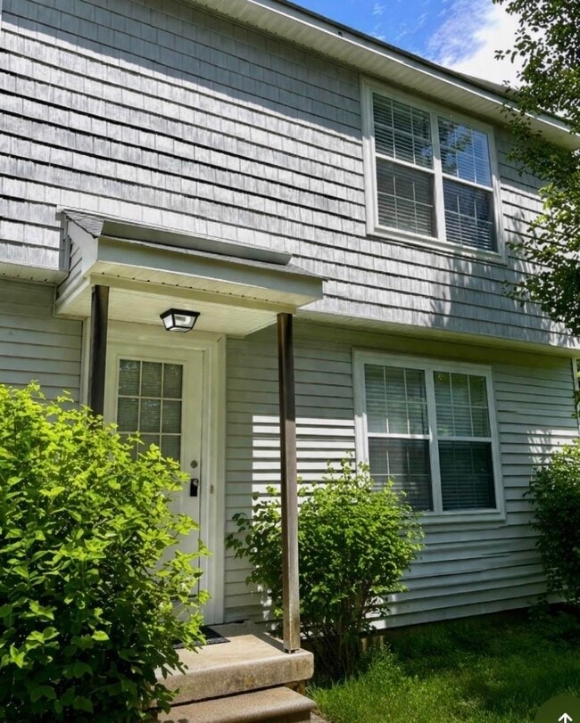 Building Photo - 27 Oyster Bay