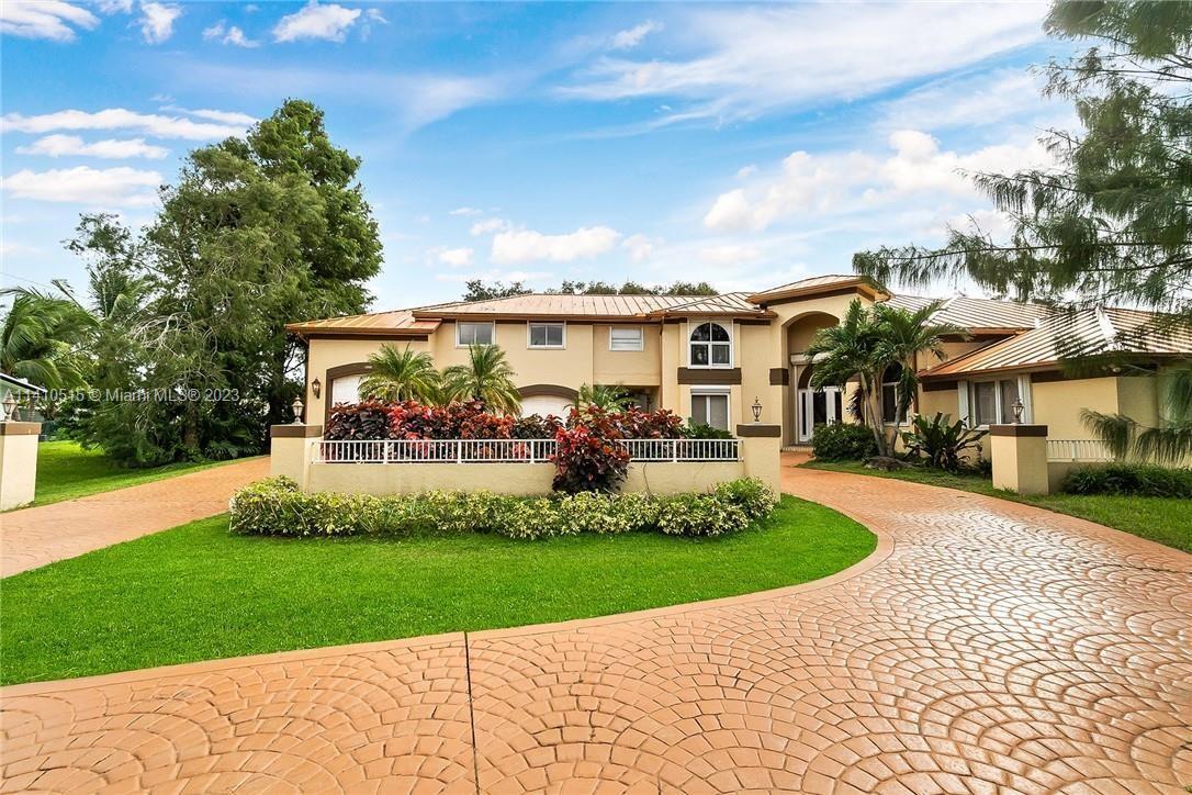 Primary Photo - 11900 Tara Dr