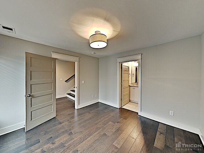 Building Photo - 1204 Hillwood Private Cove
