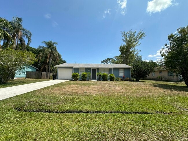 Building Photo - 120 SW De Gouvea Terrace