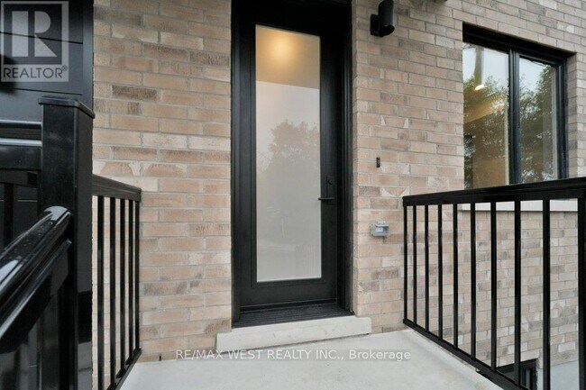 Photo du bâtiment - 661 Winona Dr