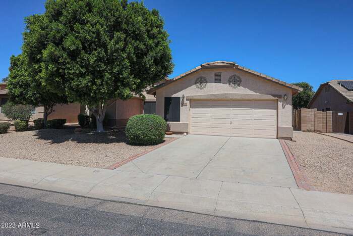 Foto principal - GREAT 3 bed, 2 bath home