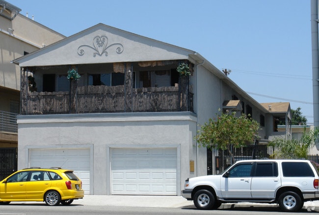 Building Photo - 3840 Overland Ave