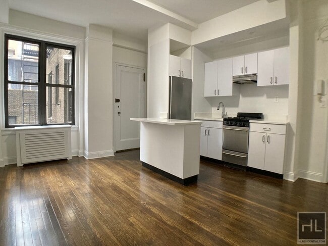 Building Photo - EAST 46 STREET