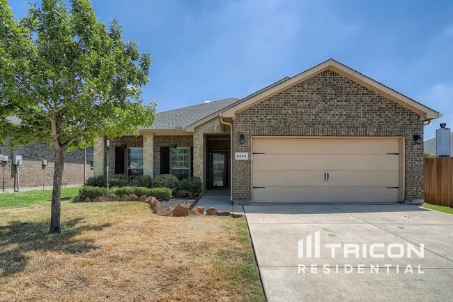 Building Photo - 8508 Axis Deer Run