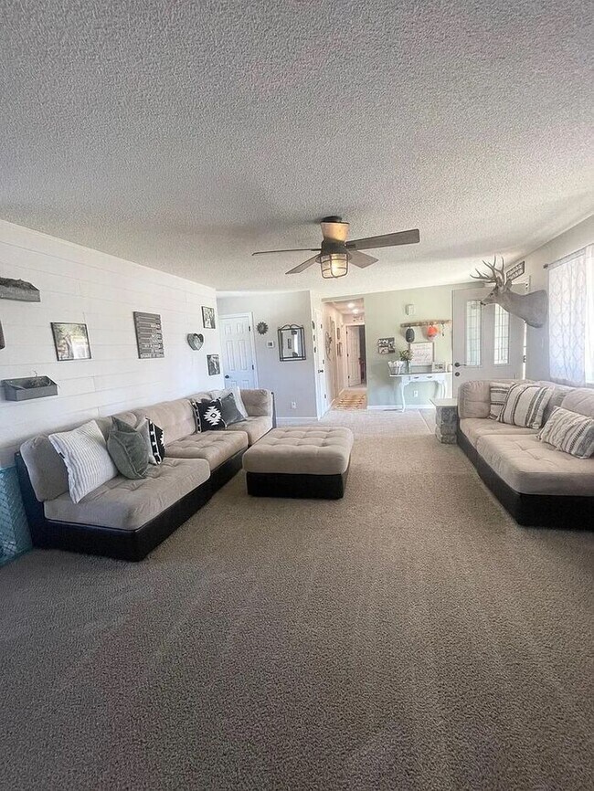 Building Photo - Charming Ranch Style Home, 3 bed / 2 bath