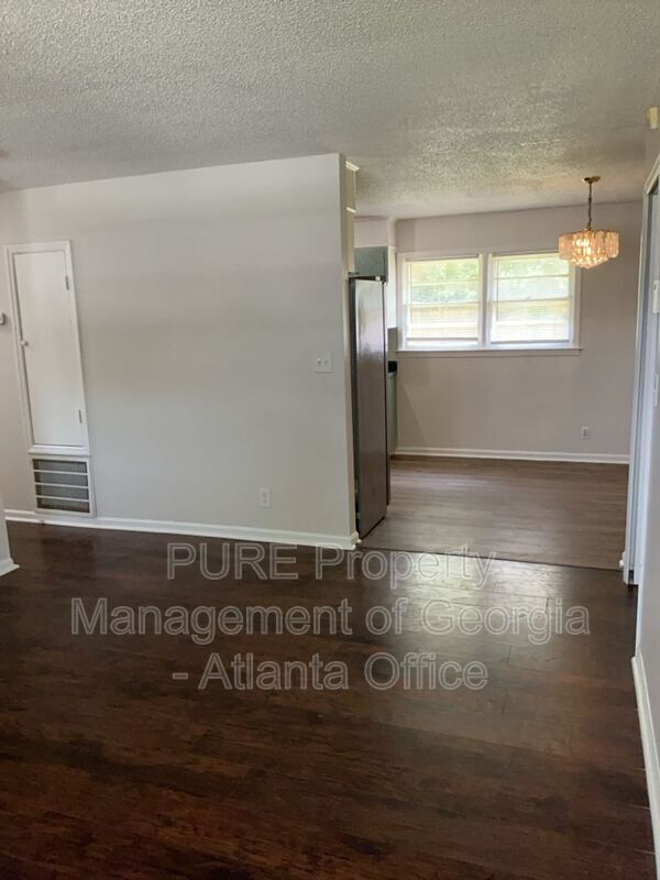Building Photo - 314 Sterling St