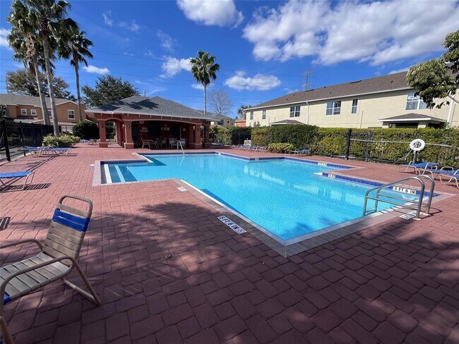 Building Photo - 2042 Sunset Meadow Dr