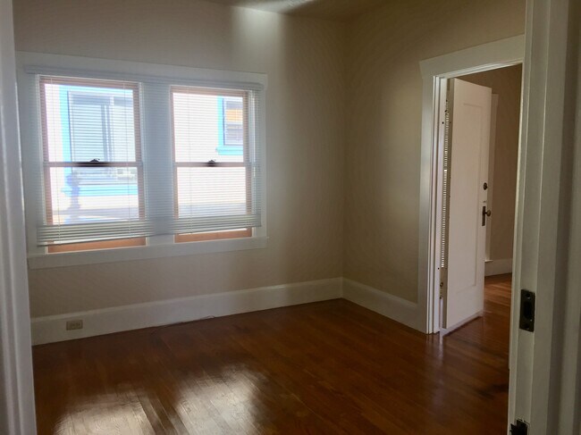 2nd bedroom - 2465 Cole St