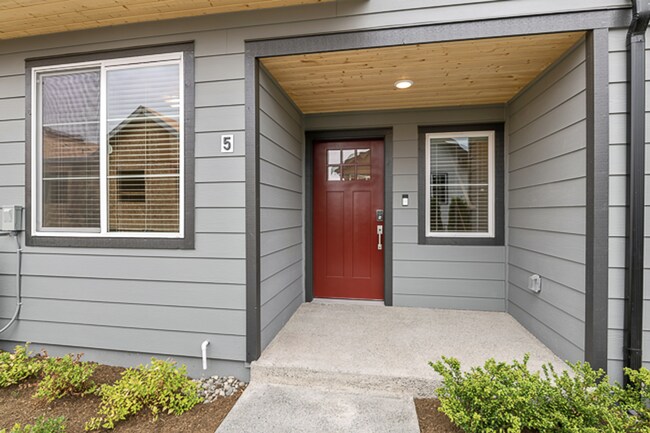 Foto del edificio - 4 Bedroom Kenmore Townhome with a Territorial View!
