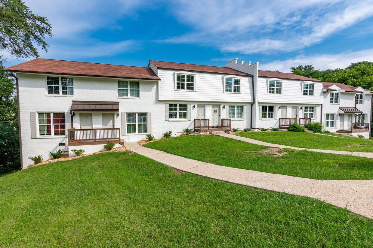 Foto principal - 400 Gallery Ln