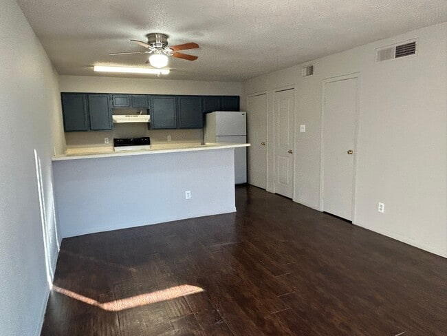 Foto del edificio - 10001 Westpark Dr