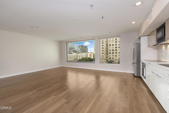 Foto del edificio - 901 Flower St