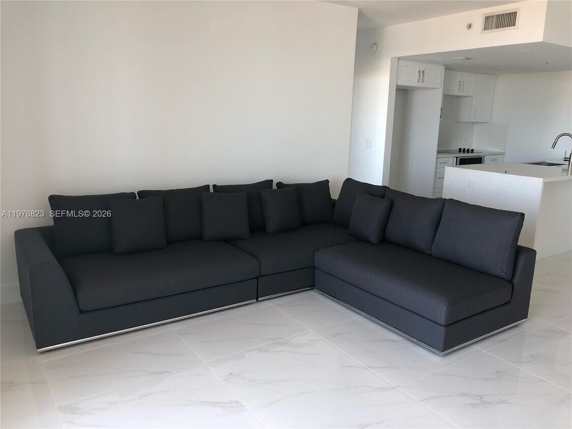 Foto del edificio - 117 NW 42nd Ave