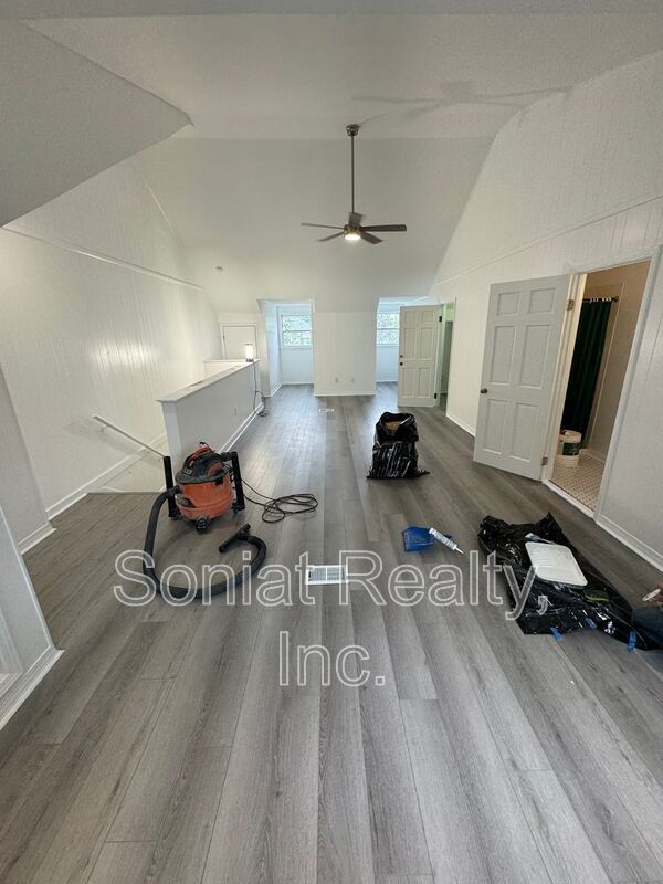 Foto del edificio - 233 Jefferson Heights Ave