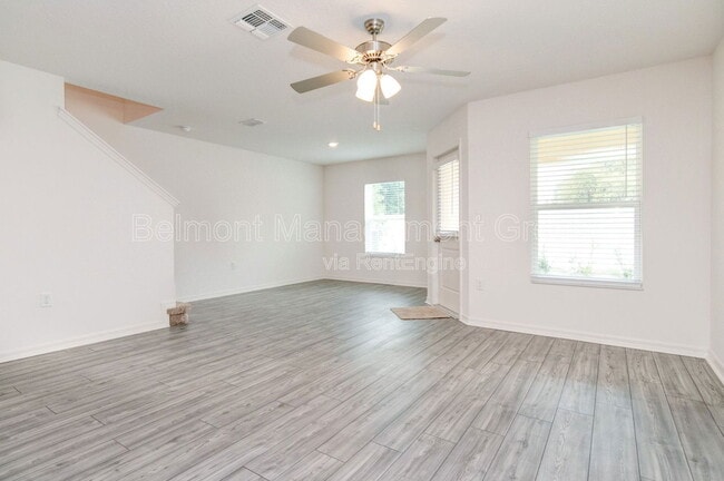 Foto del edificio - 1569 Wynford Cir