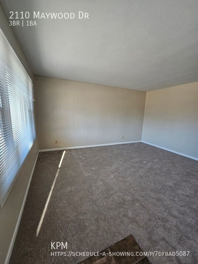 Foto del edificio - 2110 Maywood Dr