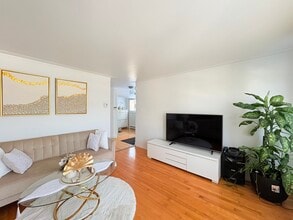 Building Photo - 8570 Rue De Teck