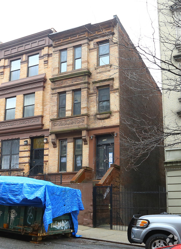 Primary Photo - 550 W 140th St