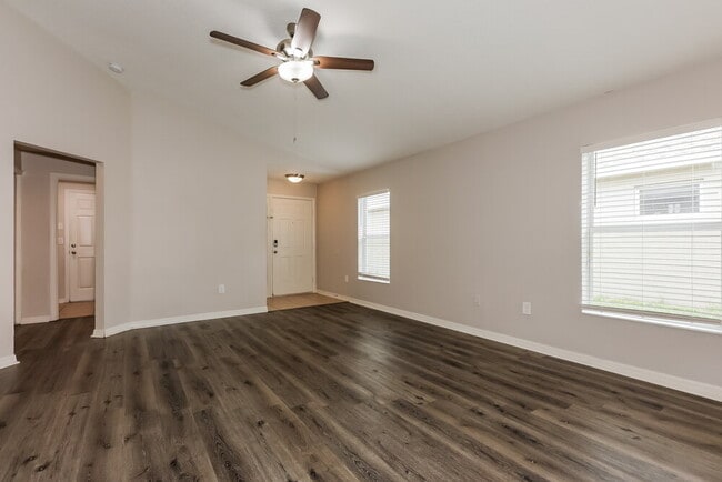 Building Photo - 10323 Holland Rd