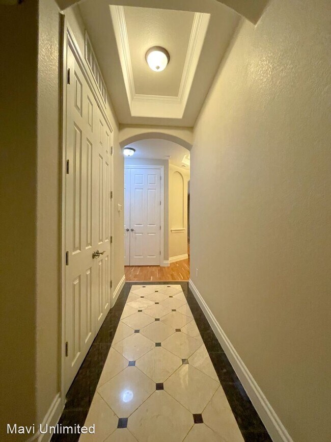 Foto del edificio - 2 br, 2 bath House - 40 Madison St. #103