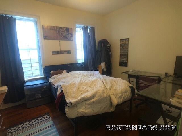 Foto del edificio - 107 Fisher Ave