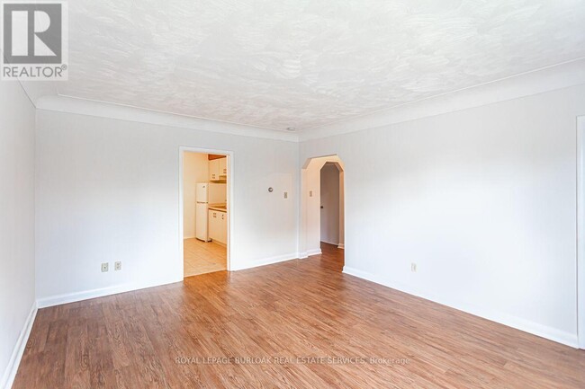 Building Photo - 718 Ross St