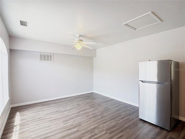 Building Photo - 621 Washington Palm Loop