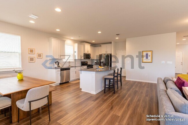 Foto del edificio - 9617 Dawn Pearl Dr