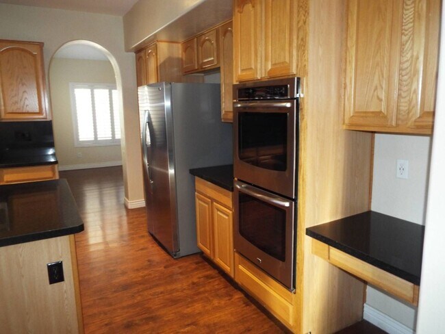 Foto del edificio - STUNING GILBERT 5 BEDROOM