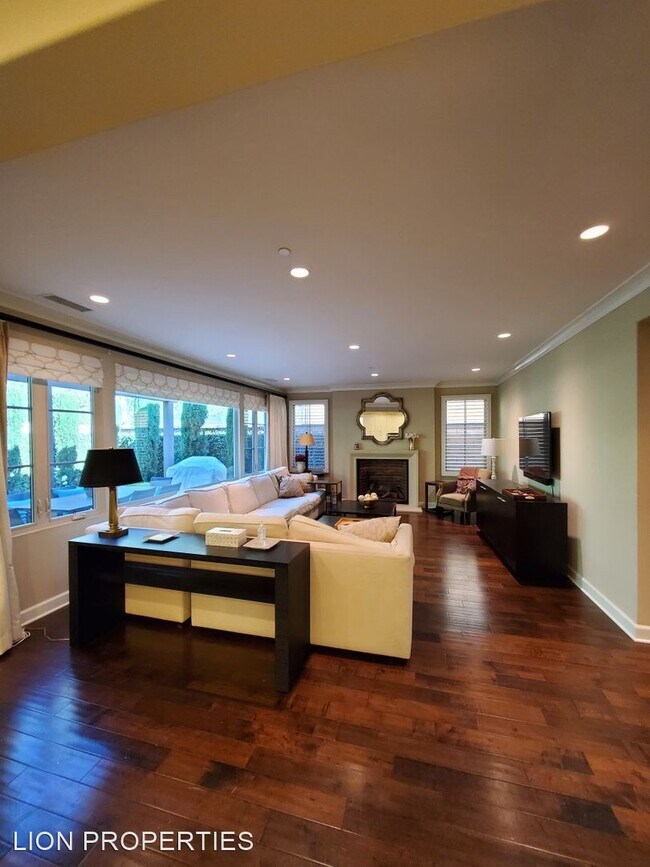 Building Photo - 4 br, 3 bath House - 54 TESORO
