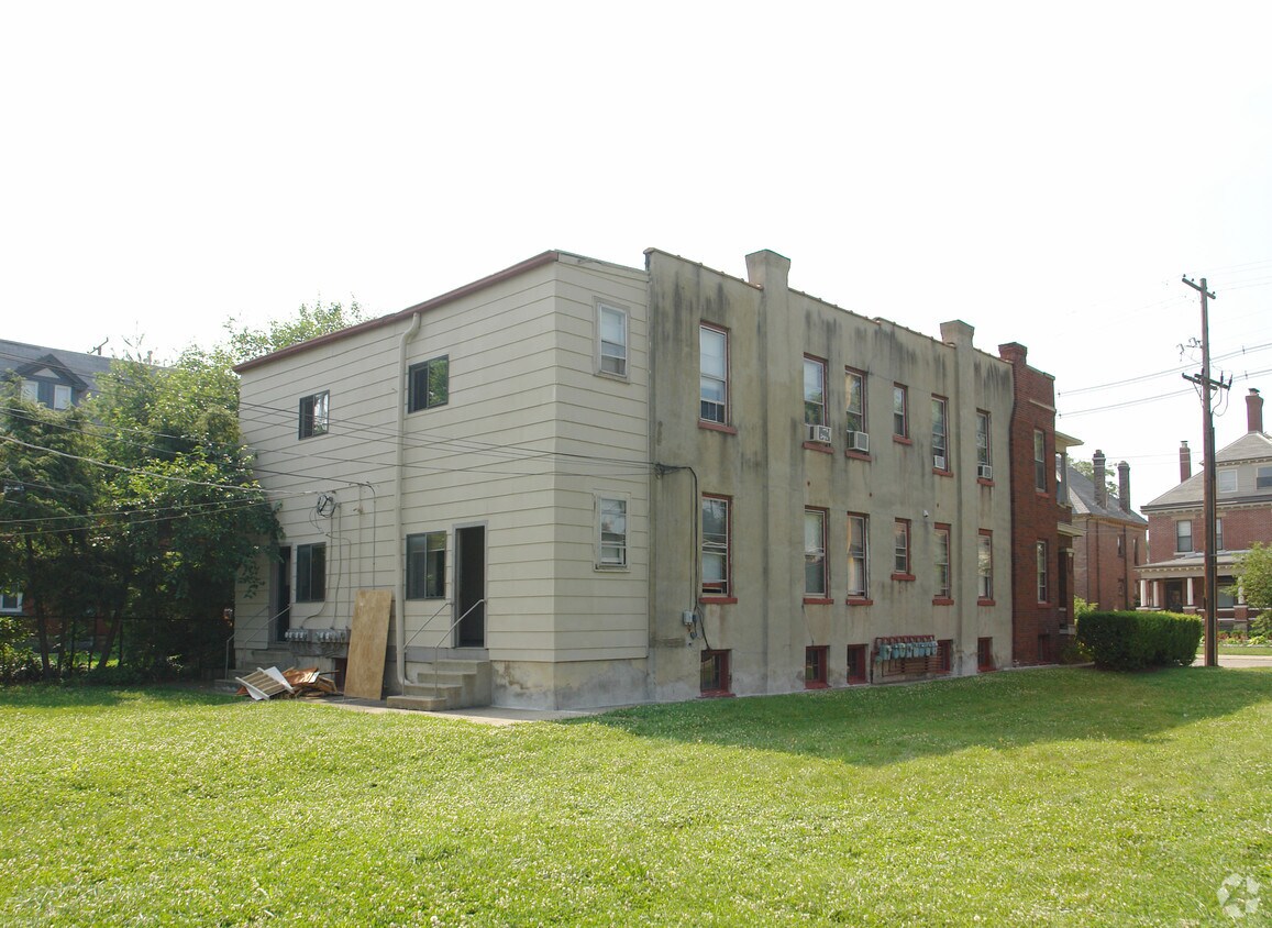 Building Photo - 236 Buttles Ave