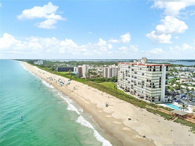 Foto del edificio - 10680 S Ocean Dr