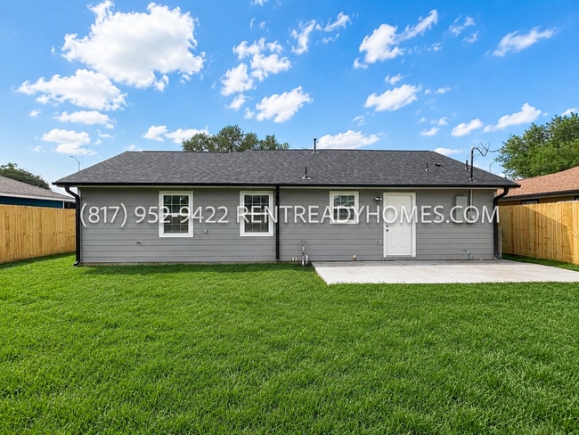 Photo - 6334 Feldspar St House
