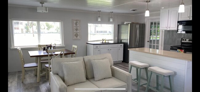 Dining and Kitchen Area - 495 S McCall Rd